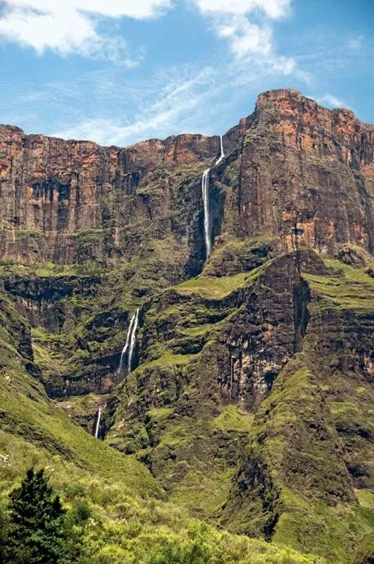 Tugela Falls cascading in five tiers down the Amphitheatre cliffs in Royal Natal National Park